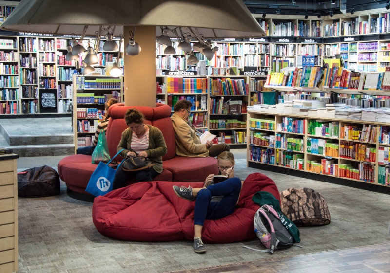 boutique-MALAUSSENE-min_books_bookstore_book_reader_readers_reading_shop_sale_books-849006